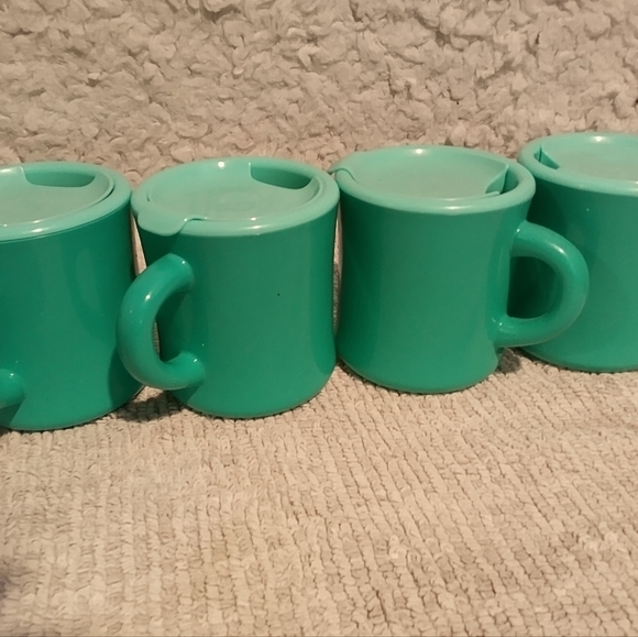 Set of 4 Aladdin microwave safe coffee mugs w lids - Picture 4 of 4